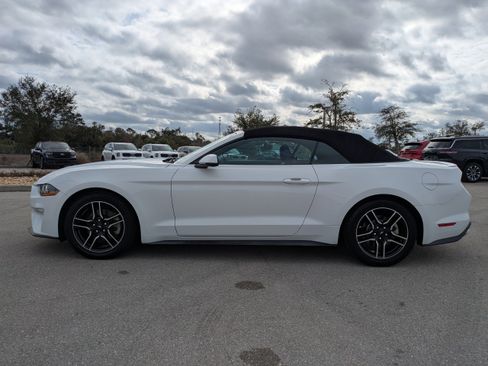 Used 2020 Ford Mustang Premium image 8