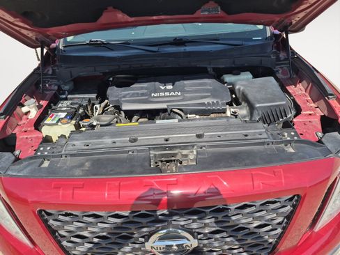 Used 2017 Nissan Titan PRO-4X AWD/4WD image 28