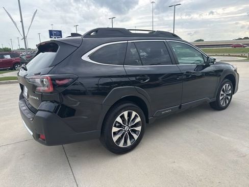 Used 2025 Subaru Outback Limited image 3