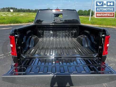 Used 2025 RAM 1500 Laramie AWD/4WD image 5