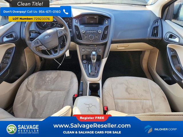 Used 2015 Ford Focus SE FWD image 11