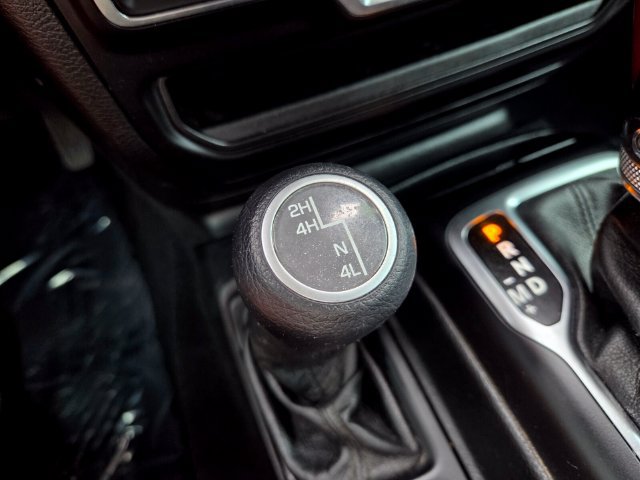 Certified 2020 Jeep Gladiator Mojave AWD/4WD image 28