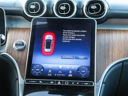 Used 2023 Mercedes-Benz GLC 300 4MATIC image 17
