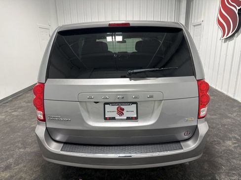 Used 2019 Dodge Grand Caravan SE FWD image 6