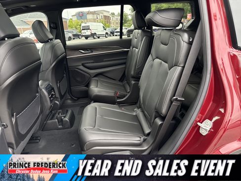 New 2025 Jeep Grand Cherokee L Limited image 12