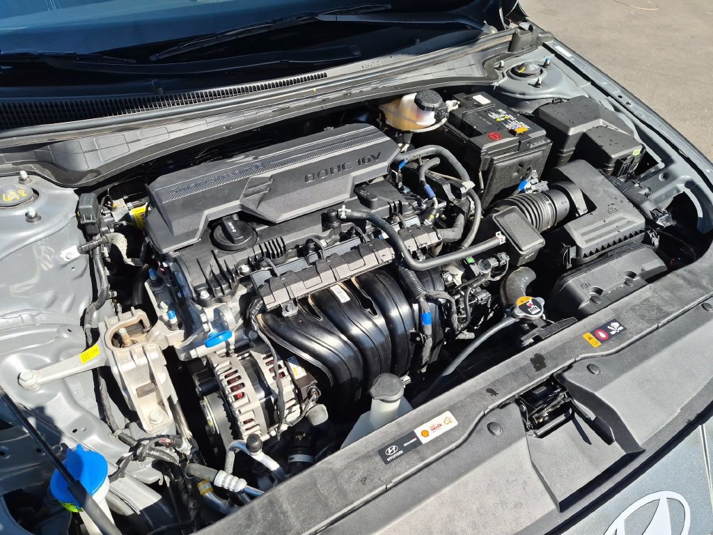 Used 2026 Hyundai Elantra Sport FWD image 34