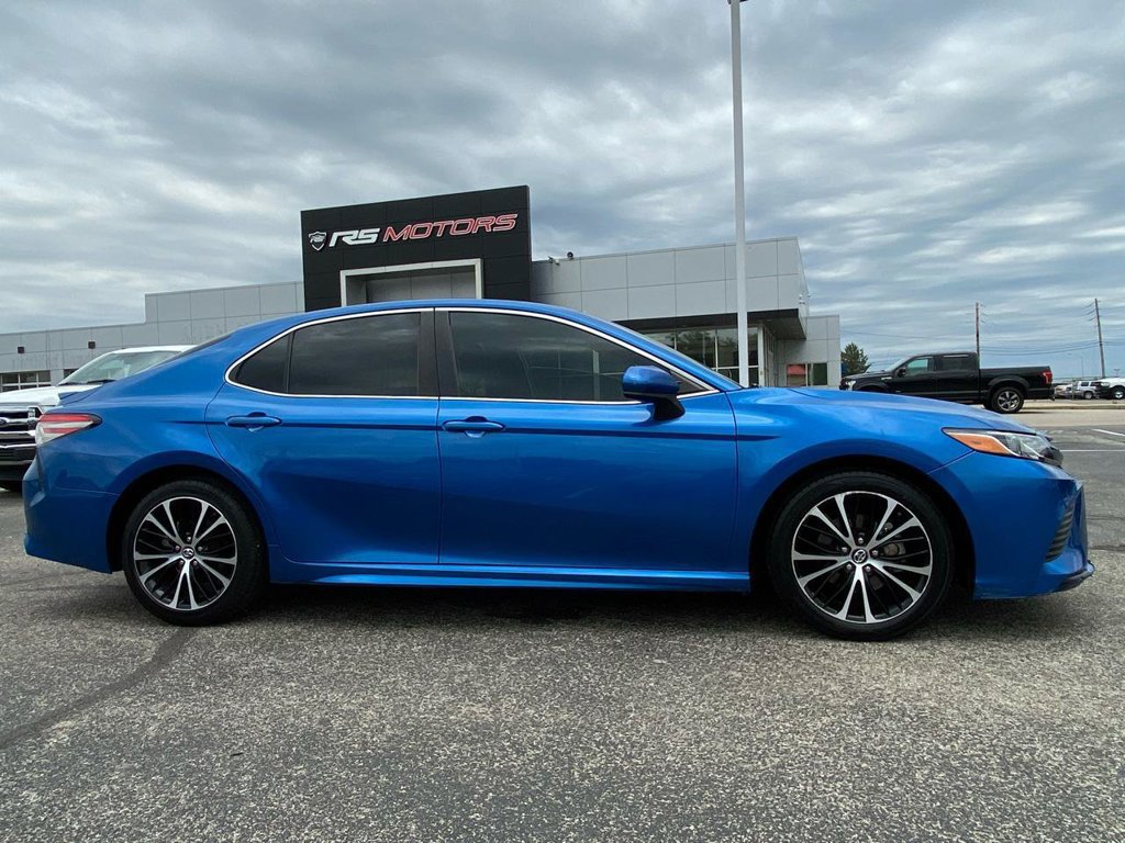 Used 2018 Toyota Camry SE w/ Moonroof Package FWD image 15