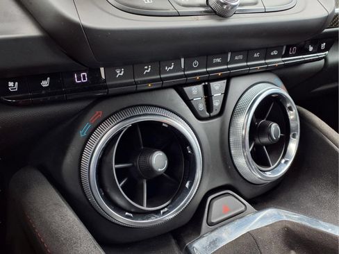 Used 2019 Chevrolet Camaro ZL1 RWD image 17