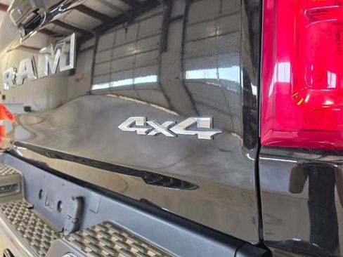 Used 2025 RAM 1500 Laramie AWD/4WD image 15