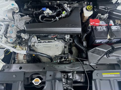 Used 2017 Nissan Rogue SV image 32