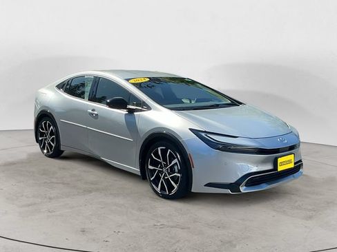Certified 2024 Toyota Prius Prime FWD image 3