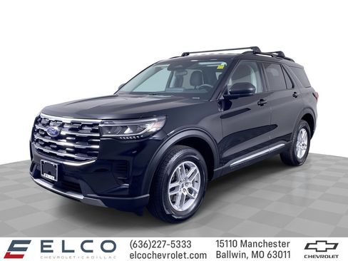 Used 2025 Ford Explorer Active image 1