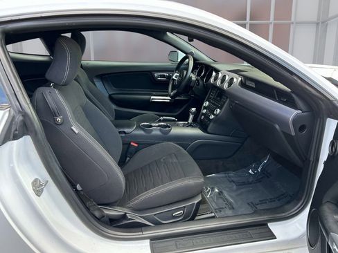 Used 2017 Ford Mustang Coupe image 13