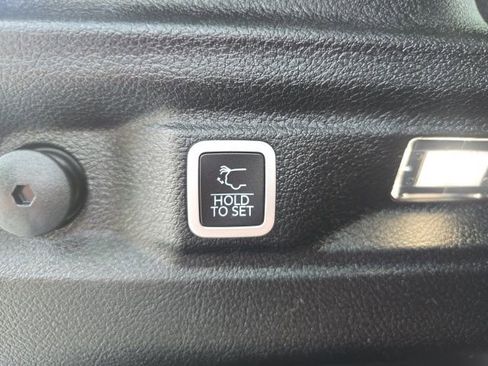 Certified 2025 Jeep Grand Cherokee L Limited w/ Black Appearance Package image 37