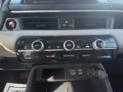 Used 2023 Honda Pilot Touring image 38