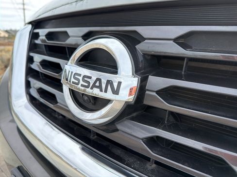 Used 2017 Nissan Pathfinder SL image 7