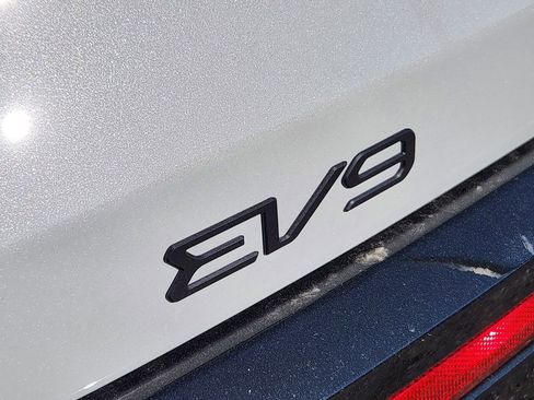 New 2026 Kia EV9 Land w/ Nightfall Edition Package AWD/4WD image 13