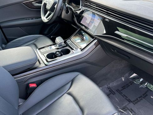 Used 2023 Audi Q8 Premium Plus w/ Premium Plus Package image 16