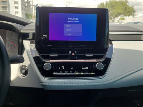 Used 2025 Toyota Corolla SE image 18