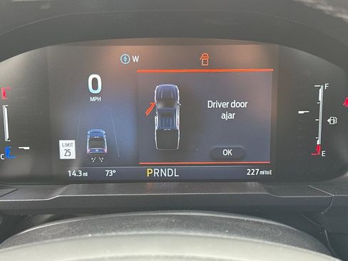 New 2025 Ford Maverick Lariat w/ Black Appearance Package image 25