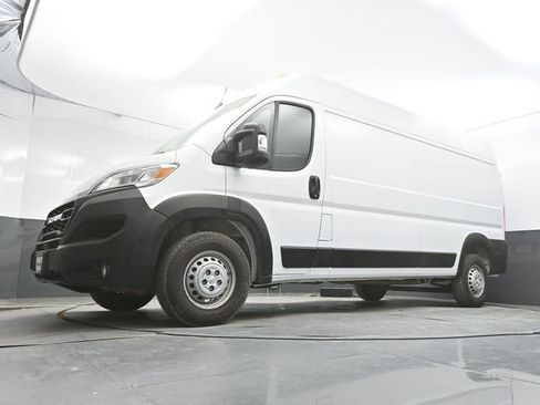 Used 2024 RAM ProMaster 2500 w/ Convenience Group FWD image 19