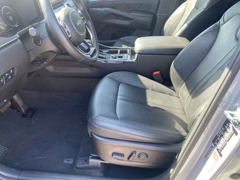 Used 2023 Kia Sorento SX image 34