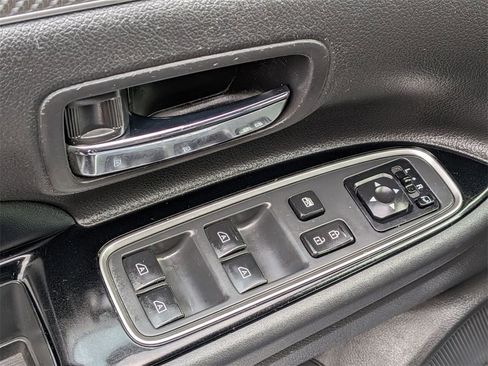 Used 2019 Mitsubishi Outlander SEL image 15