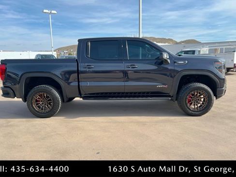 Used 2022 GMC Sierra 1500 AT4 w/ Technology Package image 6