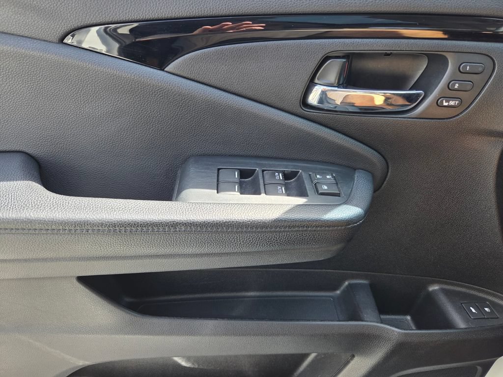 Used 2021 Honda Pilot Touring image 27