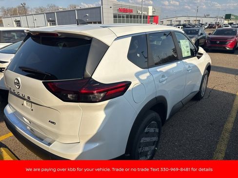 New 2026 Nissan Rogue SV w/ Cold Weather Package AWD/4WD image 9