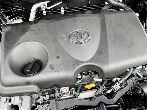 Certified 2023 Toyota RAV4 XLE image 31