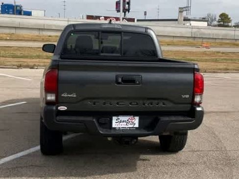 Used 2023 Toyota Tacoma SR image 7