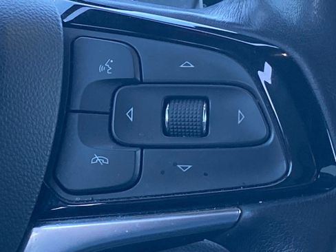 Used 2022 Buick Enclave Premium AWD/4WD image 6