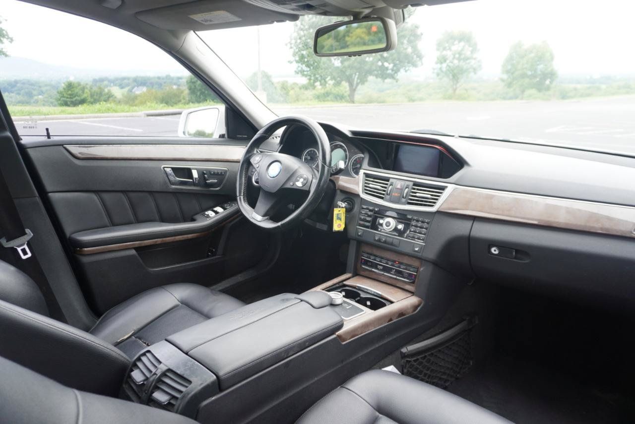 Used 2011 Mercedes-Benz E 350 4MATIC Sedan image 18