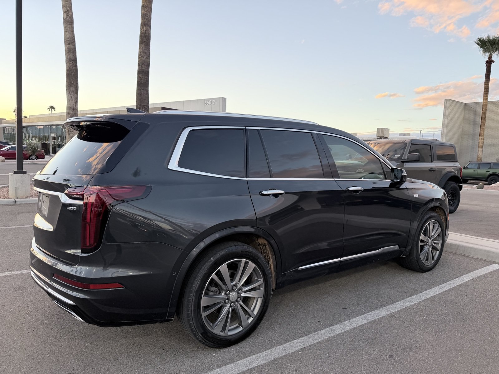 Used 2021 Cadillac XT6 Premium Luxury FWD image 3