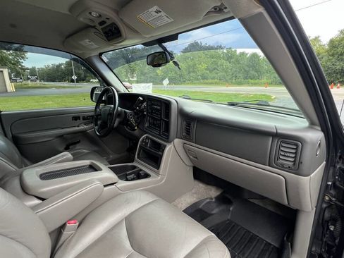 Used 2004 Chevrolet Tahoe LT w/ LT Preferred Equipment Group image 21