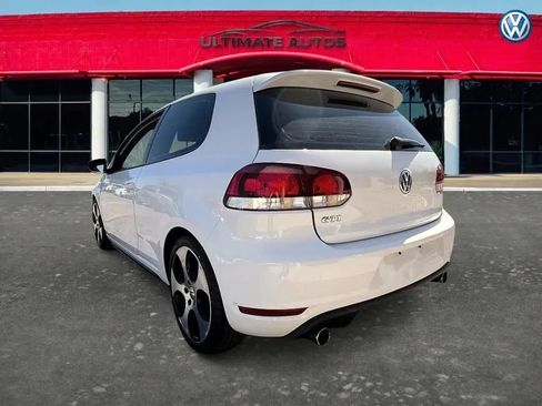 Used 2011 Volkswagen Golf 2-Door FWD image 3