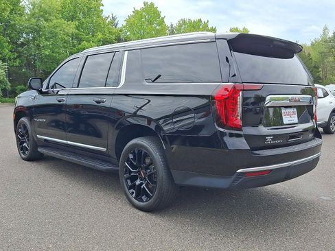 Used 2023 GMC Yukon XL SLT w/ SLT Premium Package AWD/4WD image 4