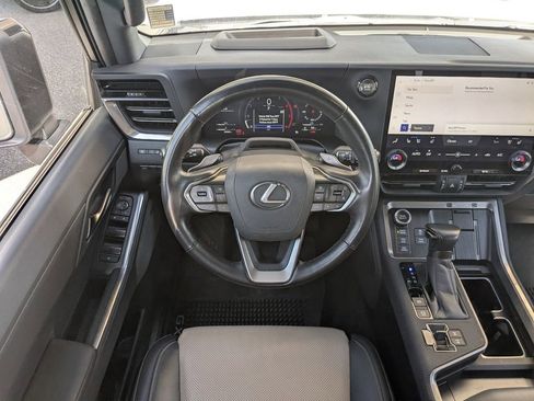 Used 2024 Lexus GX 550 AWD/4WD image 15