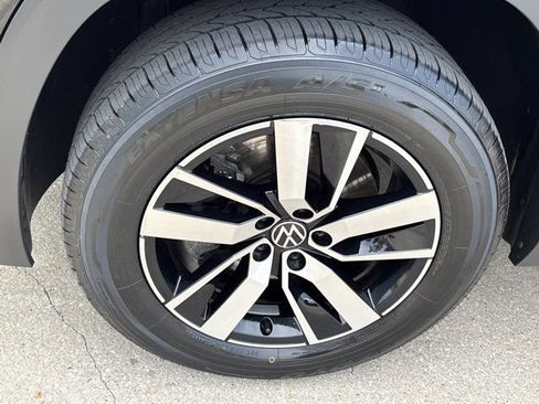 Used 2023 Volkswagen Atlas SE FWD image 12