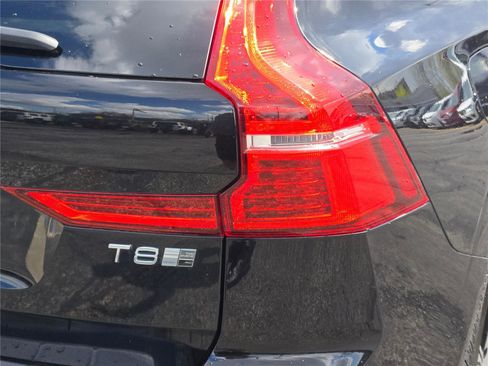 Used 2019 Volvo XC60 T8 Inscription AWD/4WD image 13