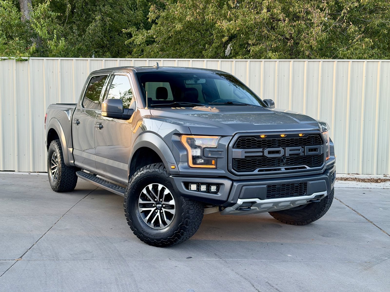 Used 2020 Ford F150 Raptor w/ Equipment Group 802A Luxury AWD/4WD image 1
