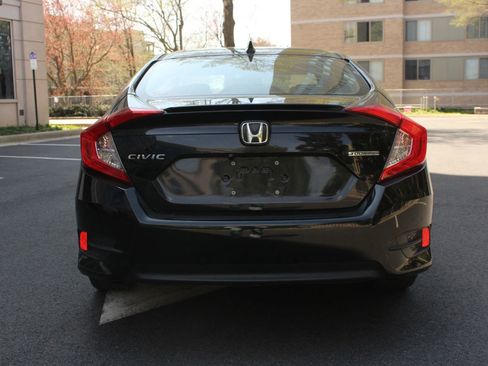 Used 2016 Honda Civic Touring image 8