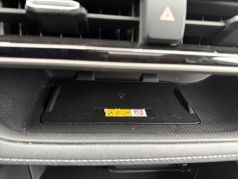 Used 2023 Toyota Highlander XLE image 21