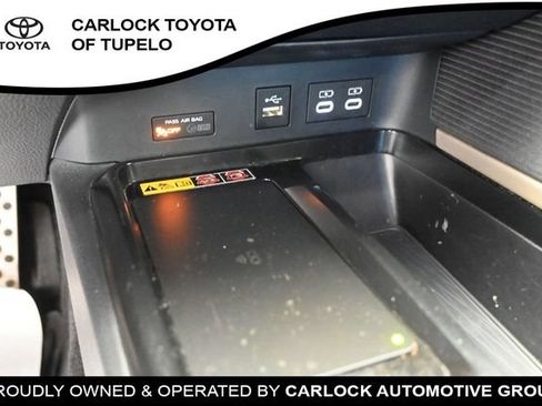 Used 2025 Toyota Camry SE w/ Convenience Package FWD image 15