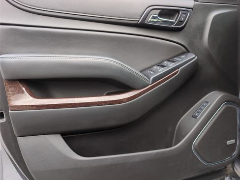 Used 2019 GMC Yukon XL SLT w/ Open Road Package image 15