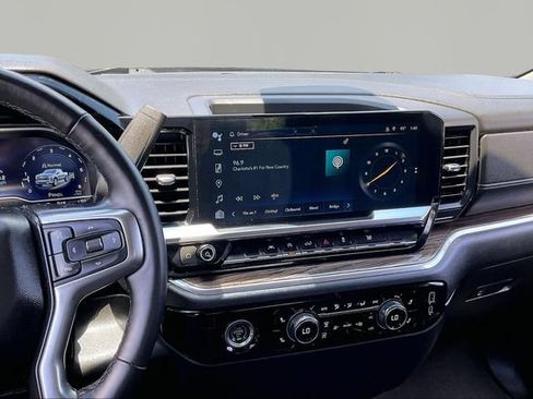 Used 2023 Chevrolet Silverado 1500 LT AWD/4WD image 9