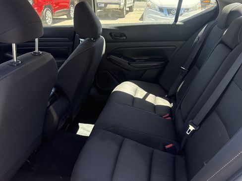 Used 2024 Nissan Altima 2.5 S FWD image 10