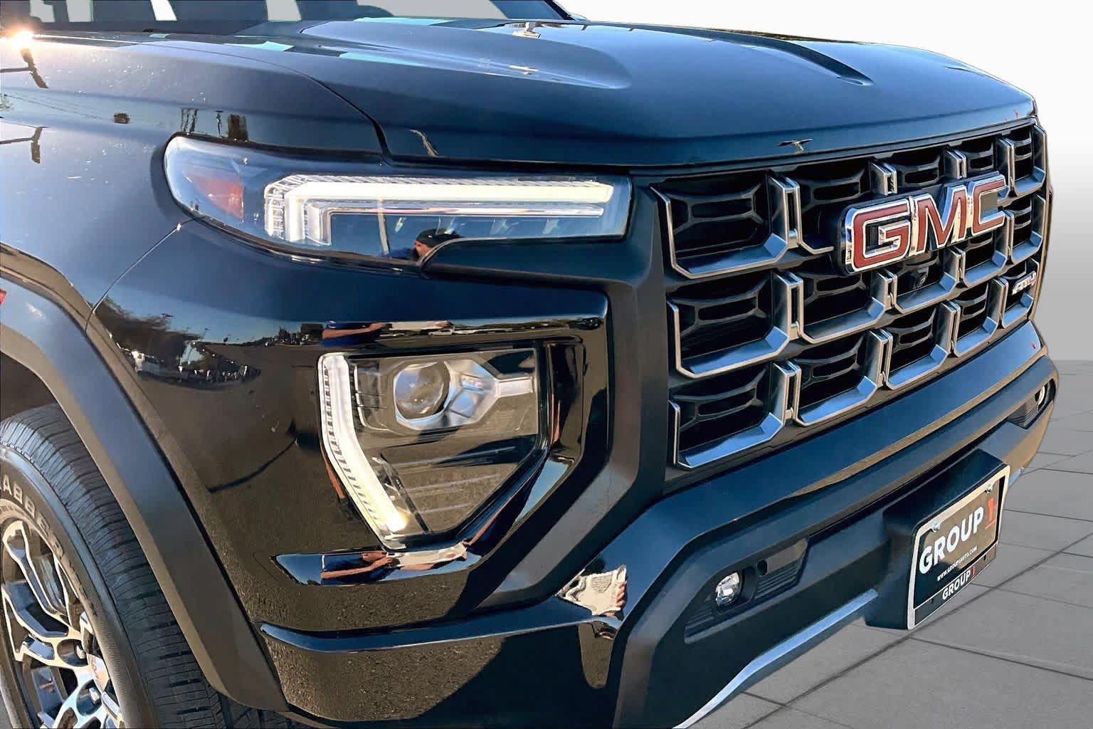 Used 2024 GMC Canyon AT4 w/ AT4 Premium Package AWD/4WD image 29