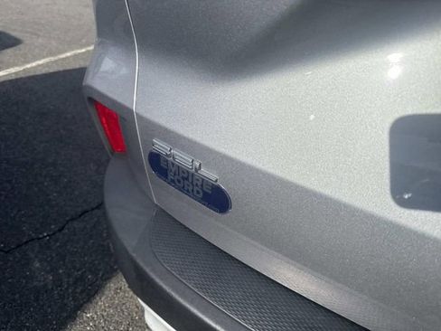 Used 2021 Ford Escape SEL image 5